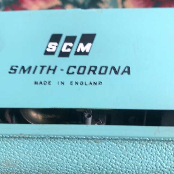 Vintage Smith-Corona Corsair Deluxe typewriter - Picture 16 of 16